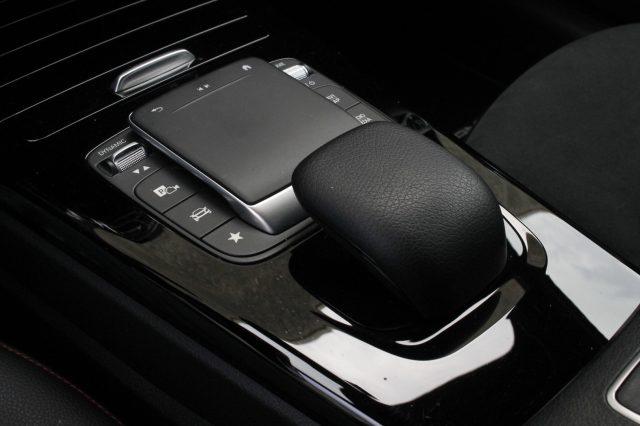 MERCEDES-BENZ A 180 dAutomatic AMGLine Premium Night Edition Uniprop.