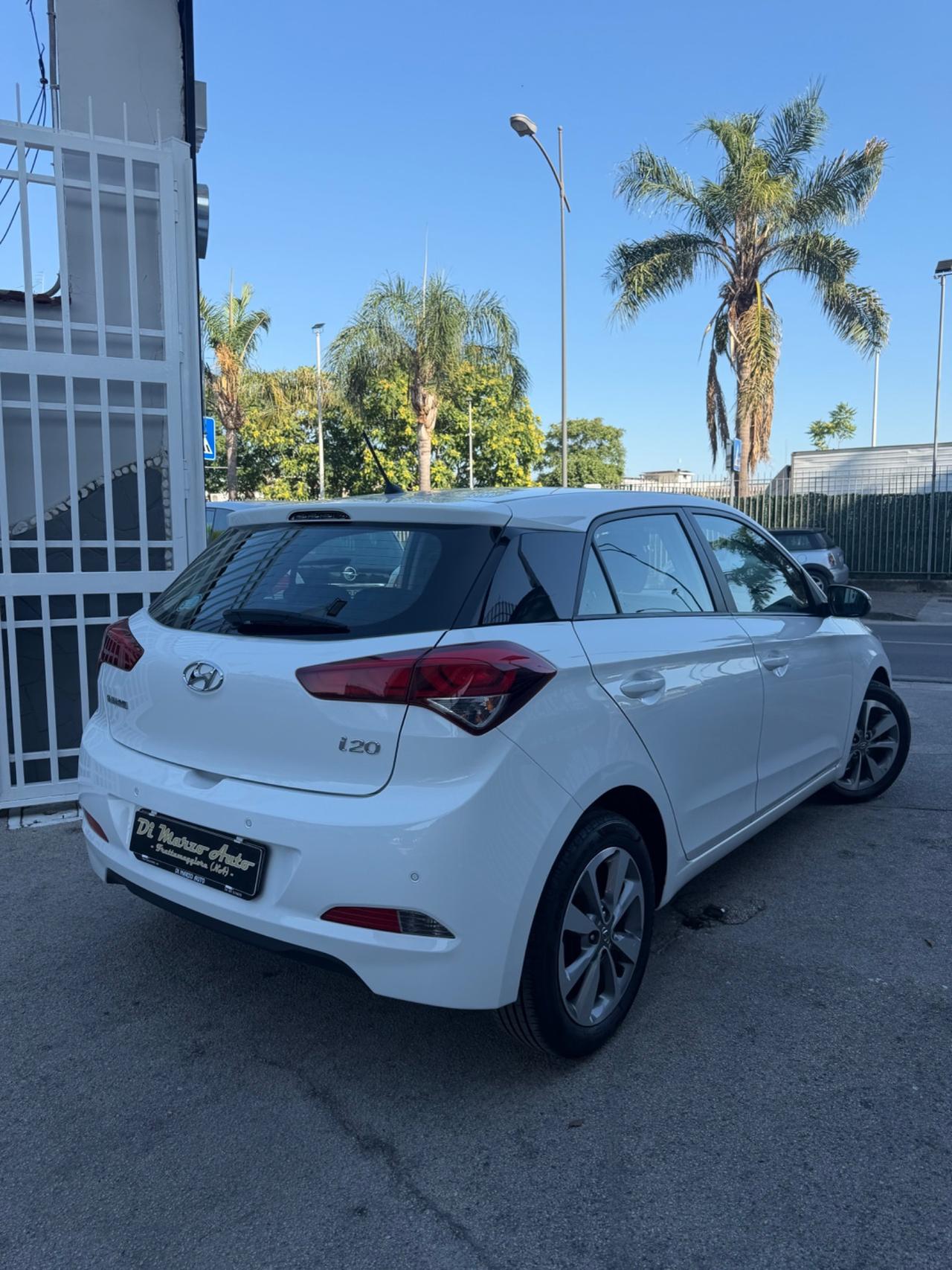 Hyundai i20 Coupé 1.2 3 porte Login