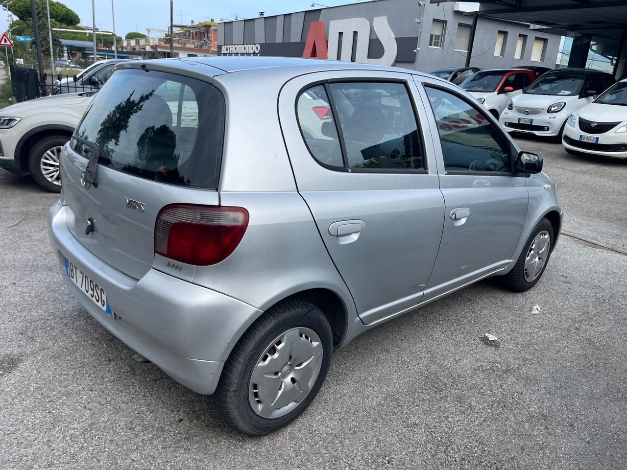 Toyota Yaris 1.3i 16V cat 5 porte Luna '03