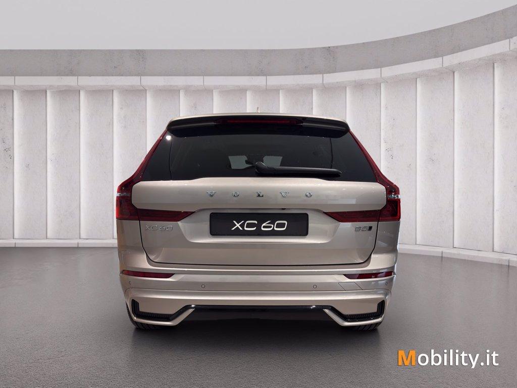 VOLVO XC60 2.0 b5 mhev Ultra Dark awd auto del 2025