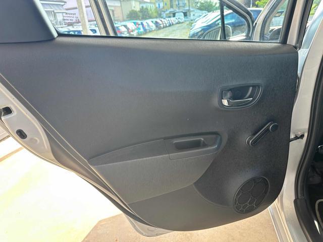 TOYOTA Yaris 1.0 5 porte Active OK NEOP. NAVI EURO 5 TELECAMERA