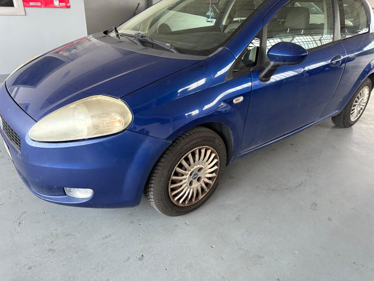 FIAT GRANDE PUNTO 3 PORTE NEOPATENTATI