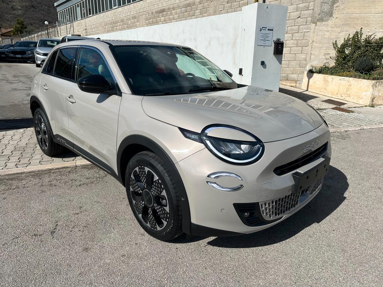 Fiat 600 Hybrid DCT MHEV La Prima