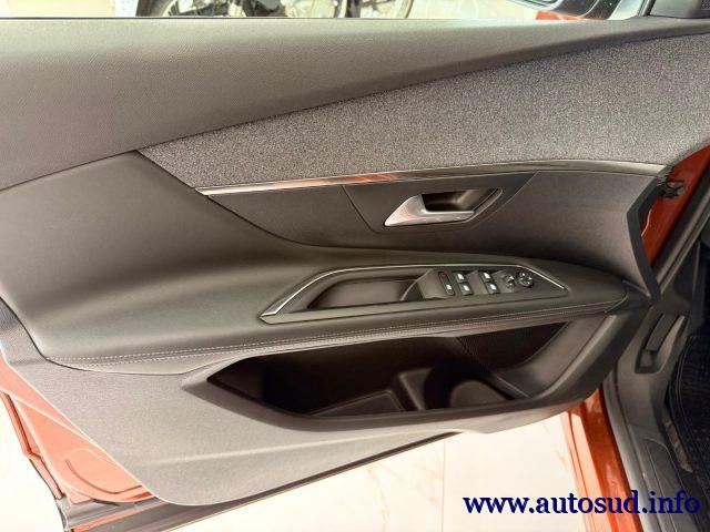 PEUGEOT 3008 BlueHDi 130 S&S Allure