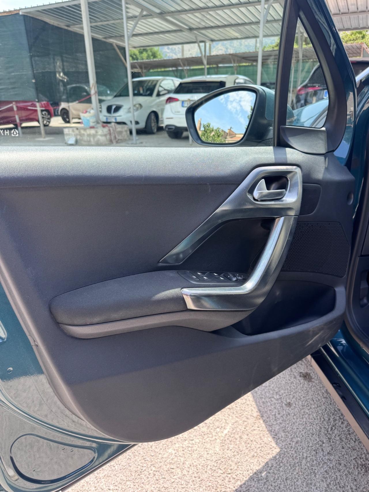 Peugeot 2008 BlueHDi 100 Allure