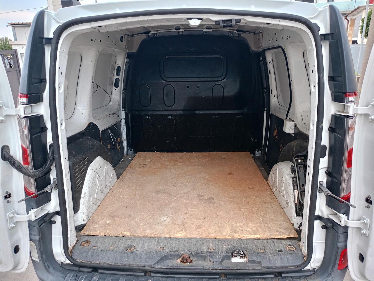 RENAULT KANGO 1500 DIESEL AUTOCARRO