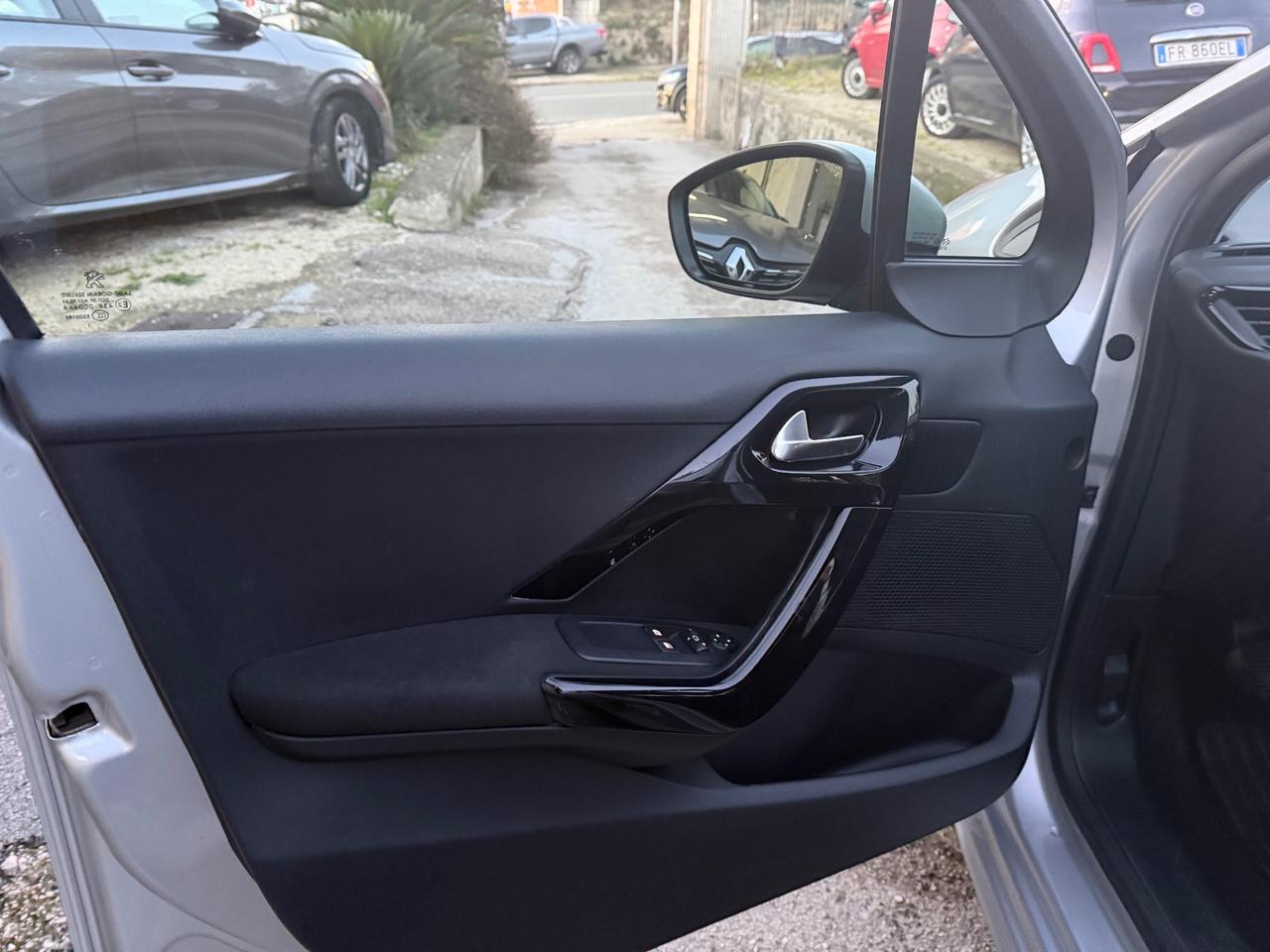 Peugeot 208 BlueHDi 75 5 porte Allure