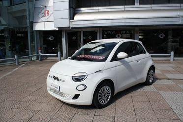 FIAT 500e 3+1 42 kWh Icon