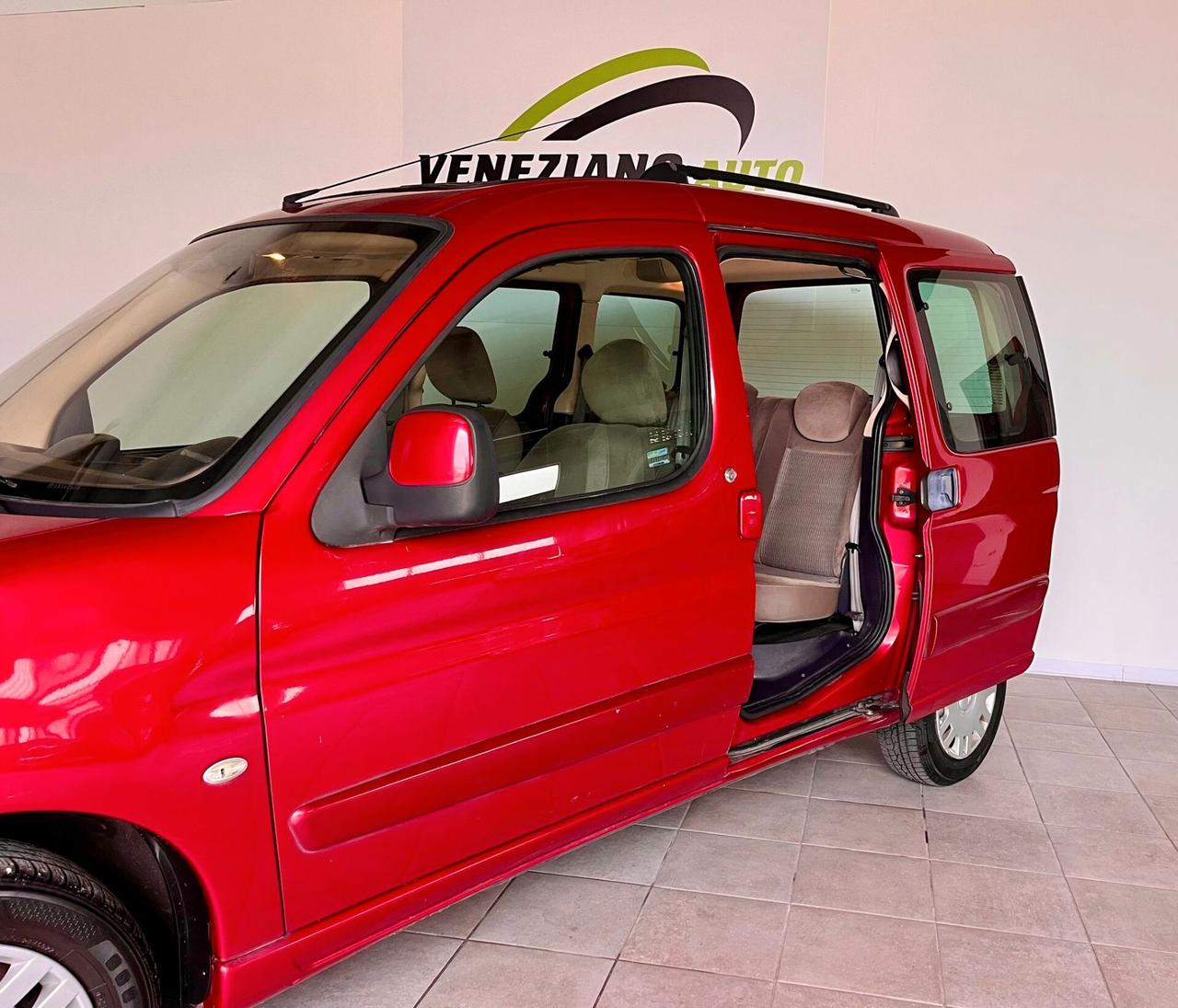 Citroen Berlingo 1.4 5p. Agatha Ruiz de la Prada