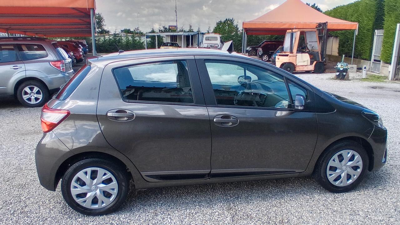 Toyota Yaris 1.0 5 porte Active Adatta a Neopatentati