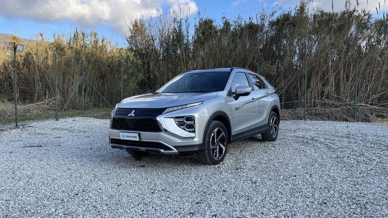 Mitsubishi Eclipse Cross 2.4 MIVEC 4WD PHEV Instyle SDA Pack 0