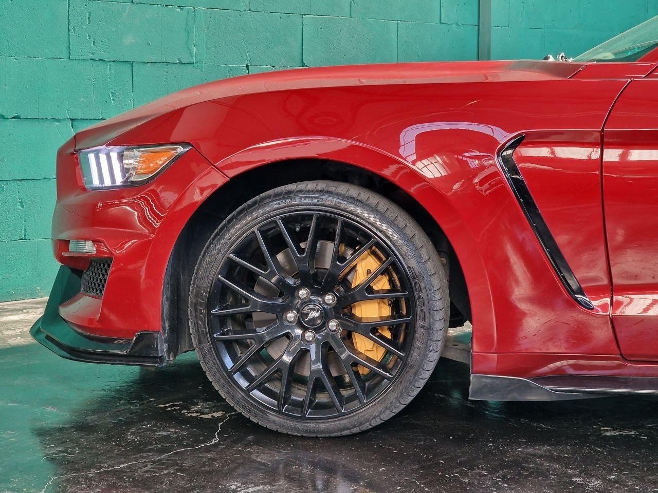 Ford Mustang 5.0 V8 GT Manuale