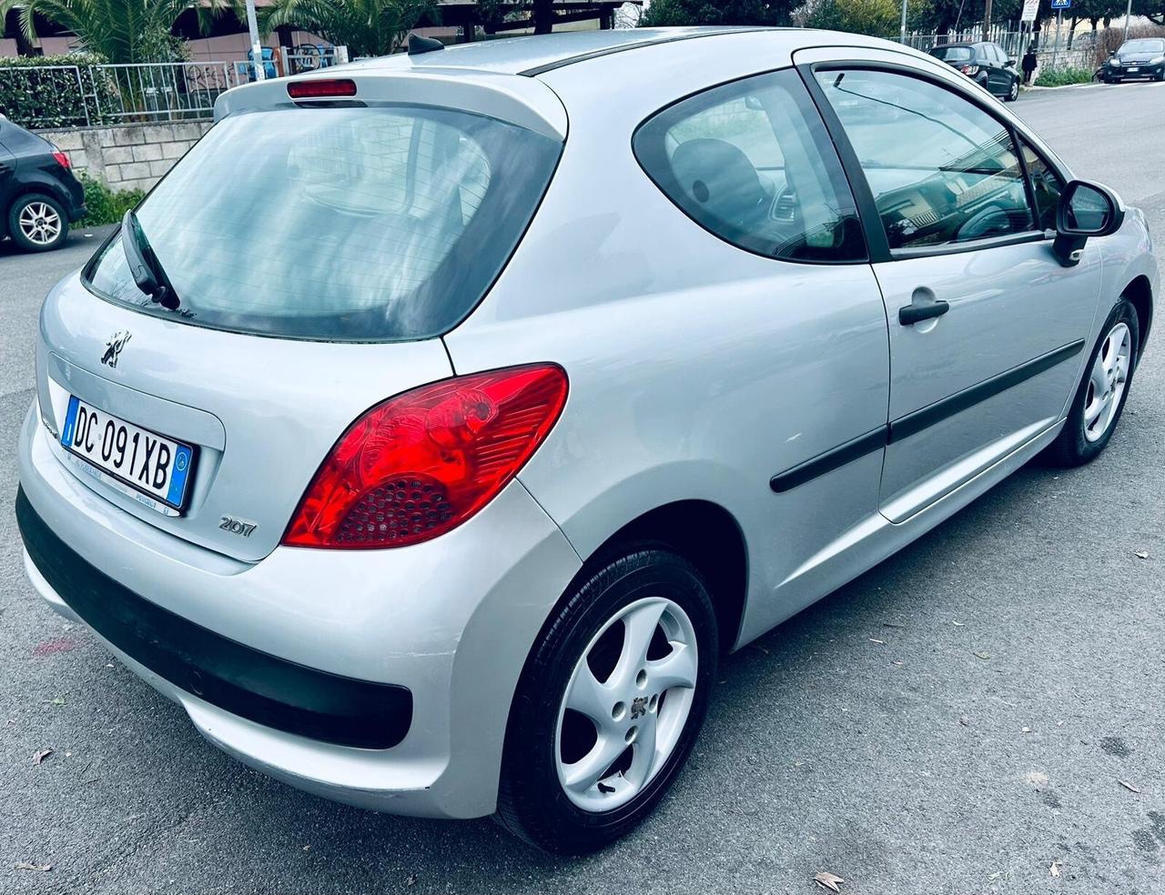 Peugeot 207 1.4 3p. XS !! Km90.000!!