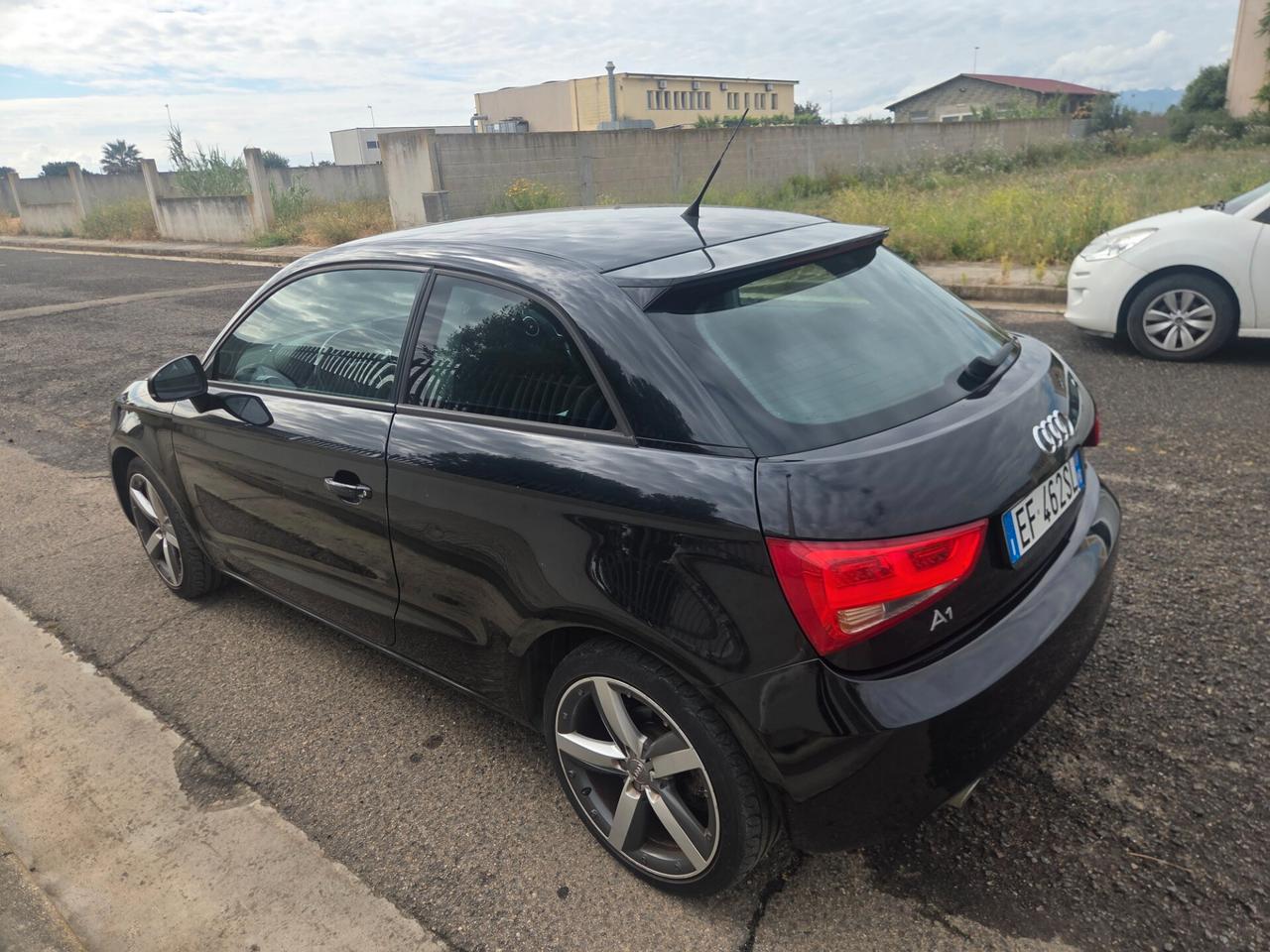 Audi A1 1.6 TDI 105 CV Ambition 2011