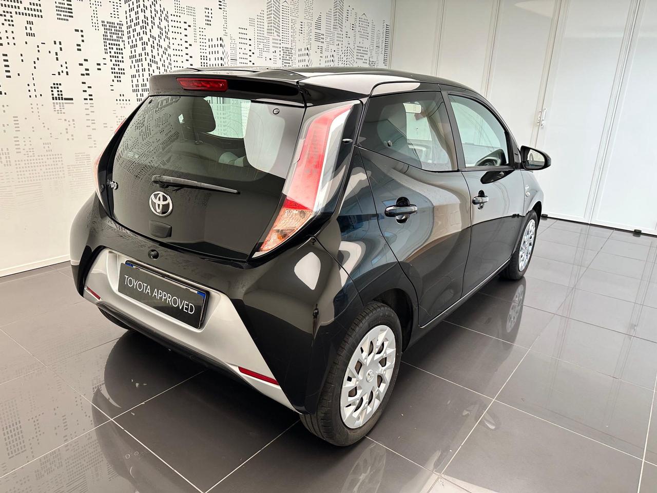 Toyota Aygo 5p 1.0 x-business