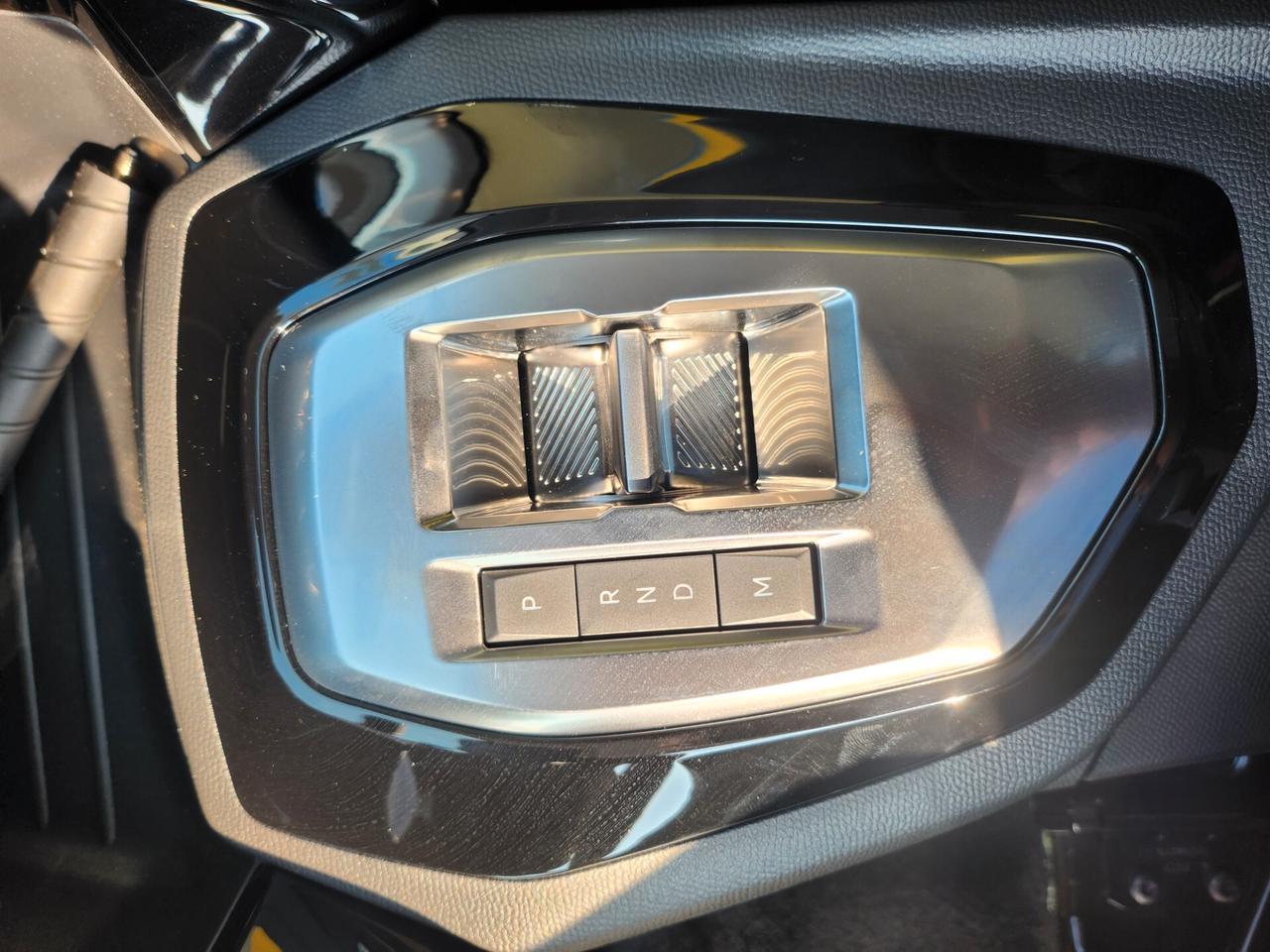 Peugeot 208 Hybrid 110 e-DCS6 Style