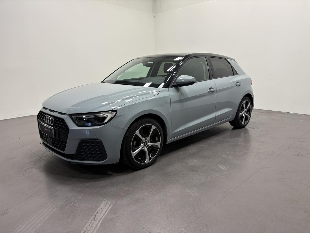 AUDI A1 SPORTBACK 35 TFSI S-TRONIC IDENTITY BLACK