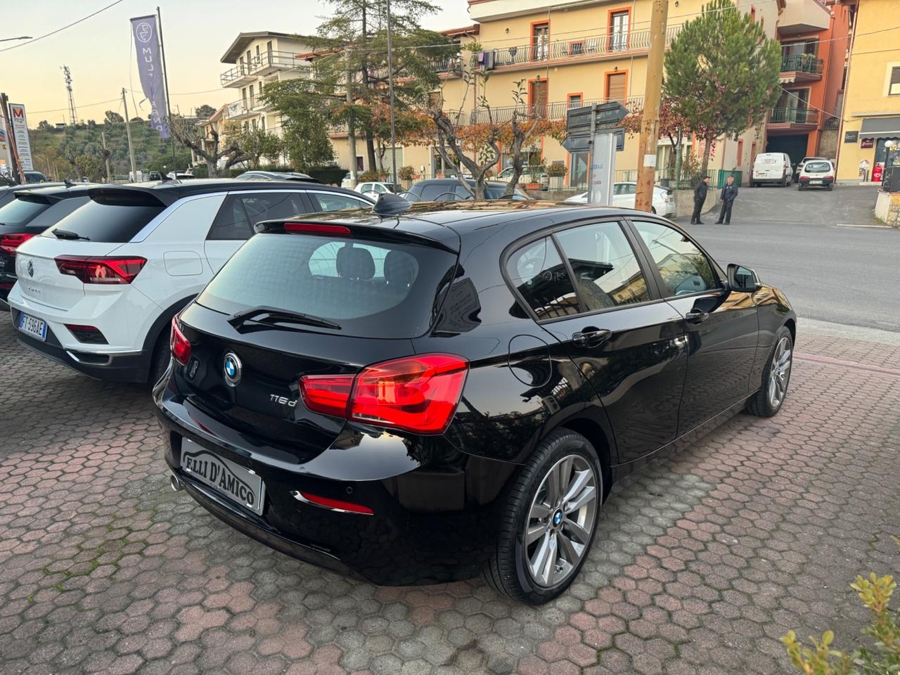 Bmw 116 116d 5p. Urban