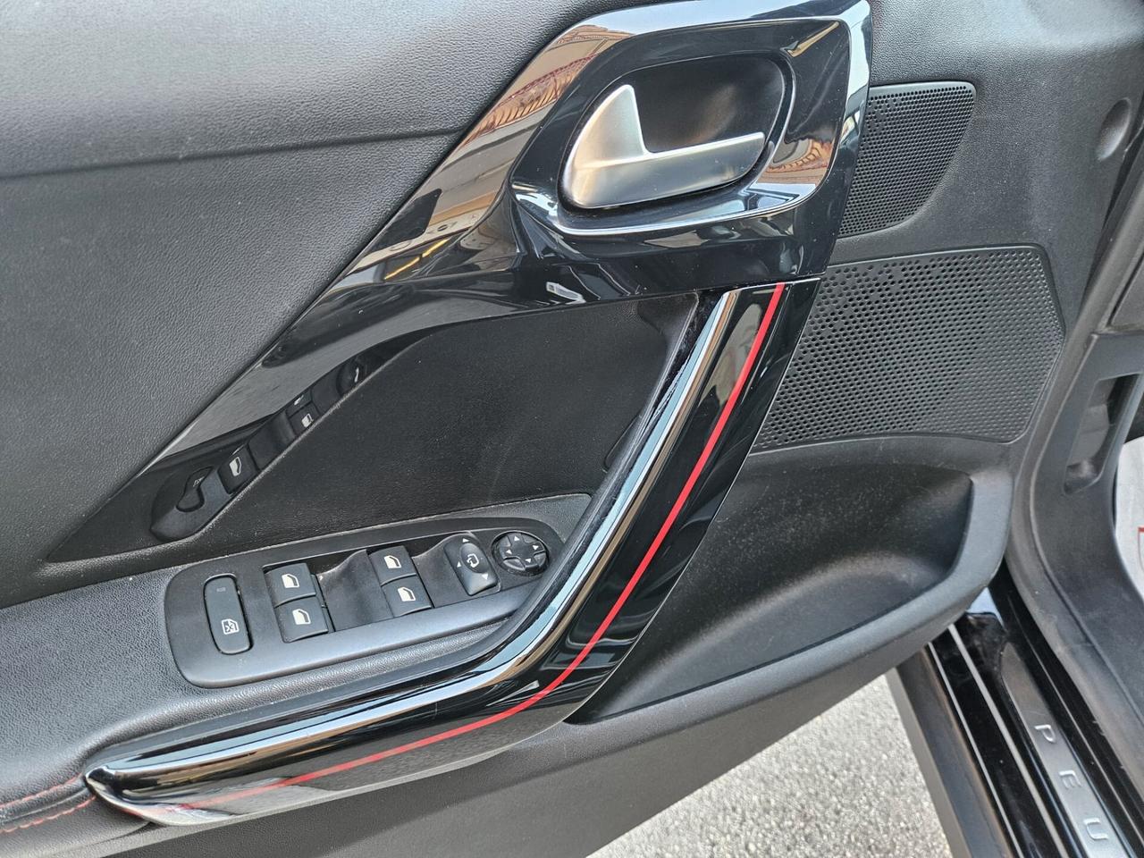 Peugeot 2008 GTline 1.6 bluehdi 120cv