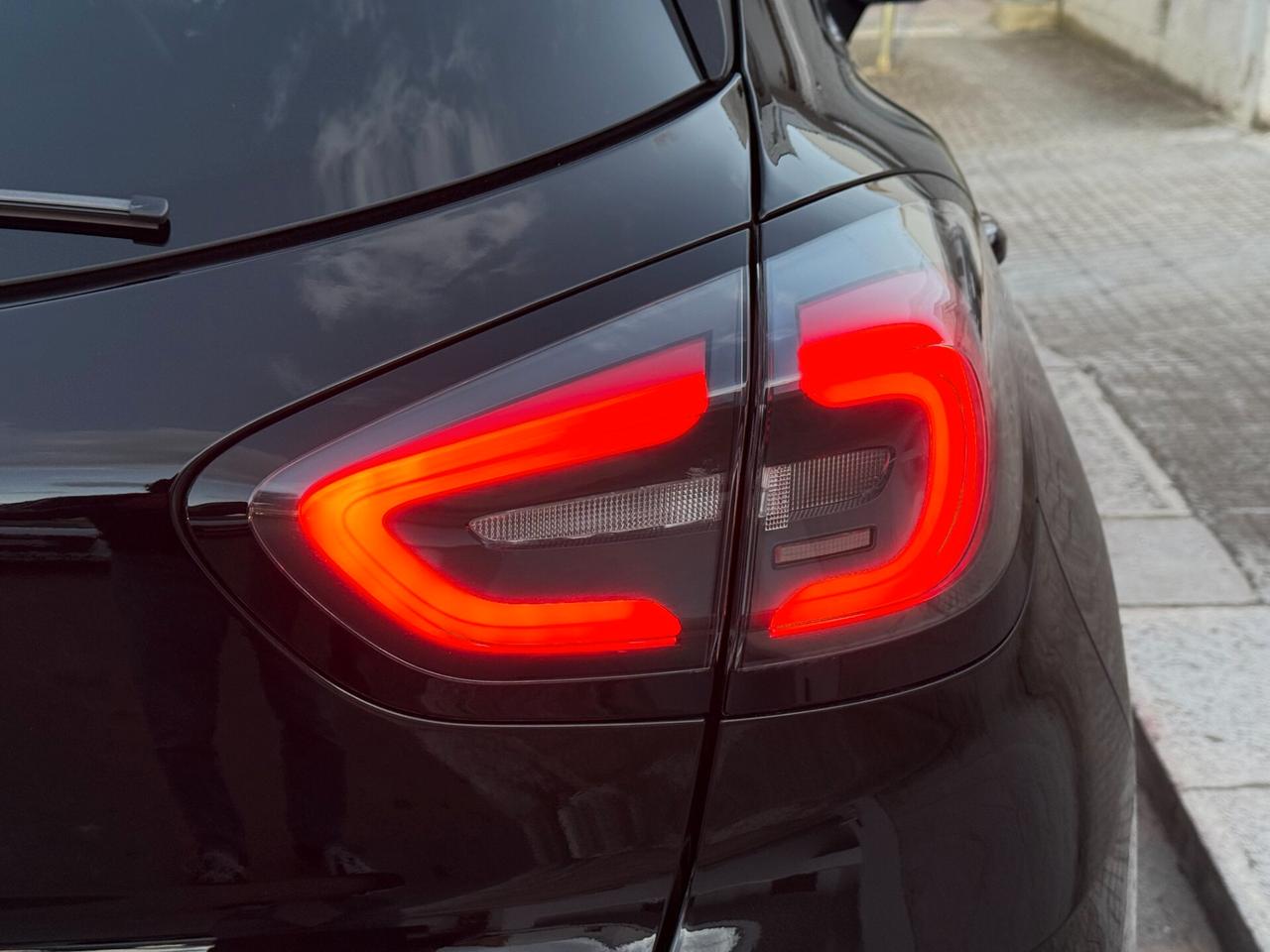 Ford Puma 1.0 EcoBoost Hybrid PELLE LED NAVI 2023