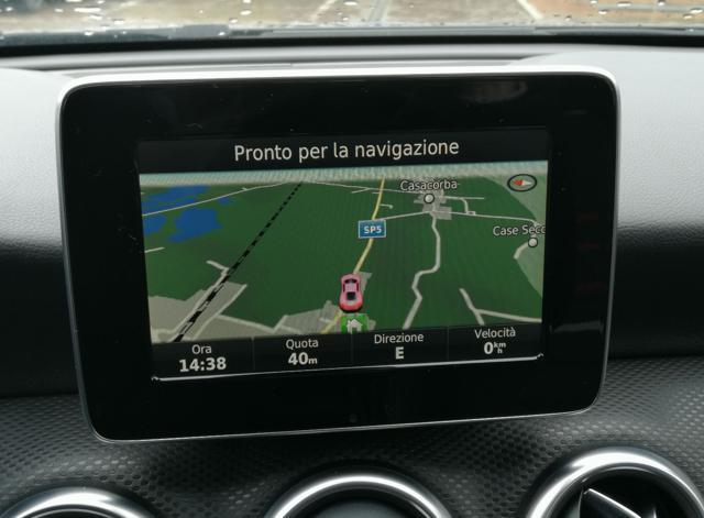 MERCEDES-BENZ A 180 d Business