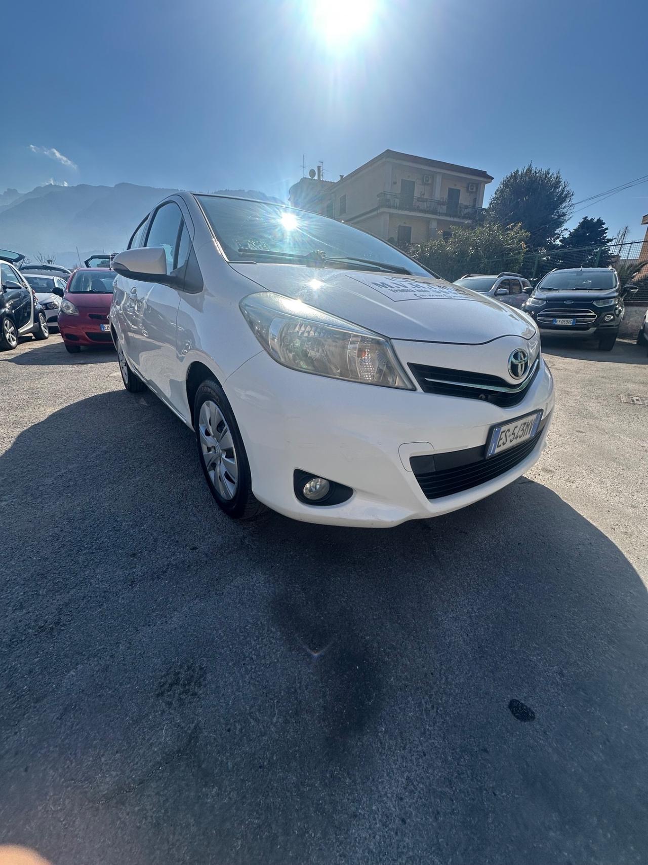 Toyota Yaris 1.0 5 porte Lounge