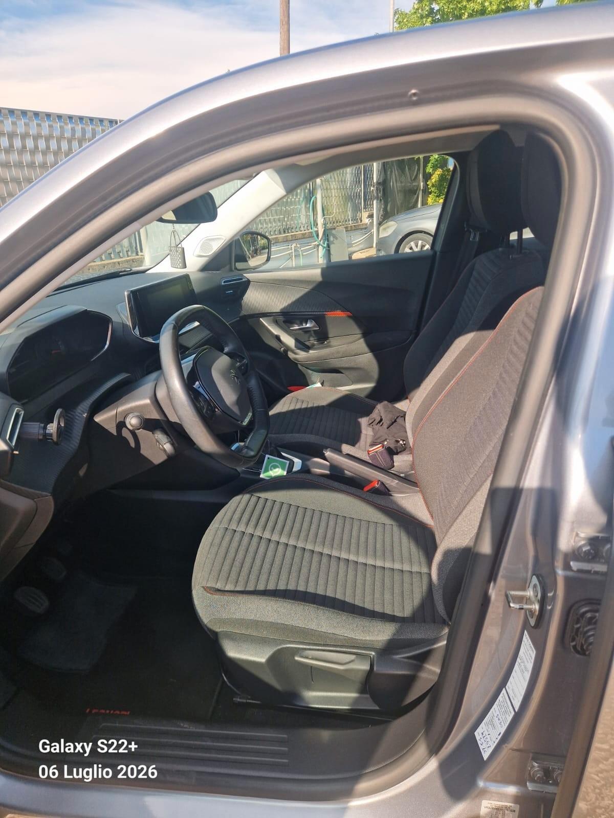 Peugeot 2008 PureTech 100 S&S Allure