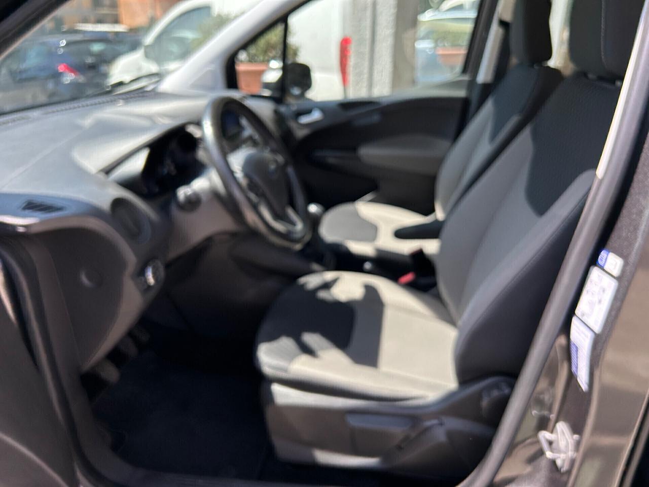 Ford Tourneo Courier 1.5 TDCI “ 40.000 KM “