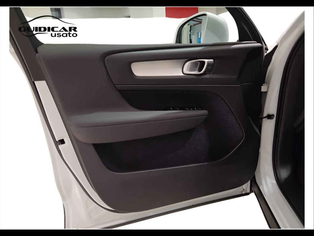 VOLVO XC40 2023 - XC40 2.0 b3 Core auto