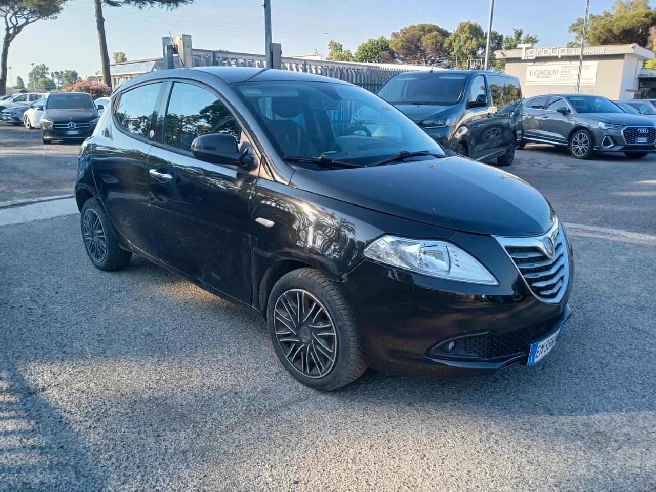 Lancia Ypsilon 1.2 69 CV 5 porte GPL Ecochic Silver