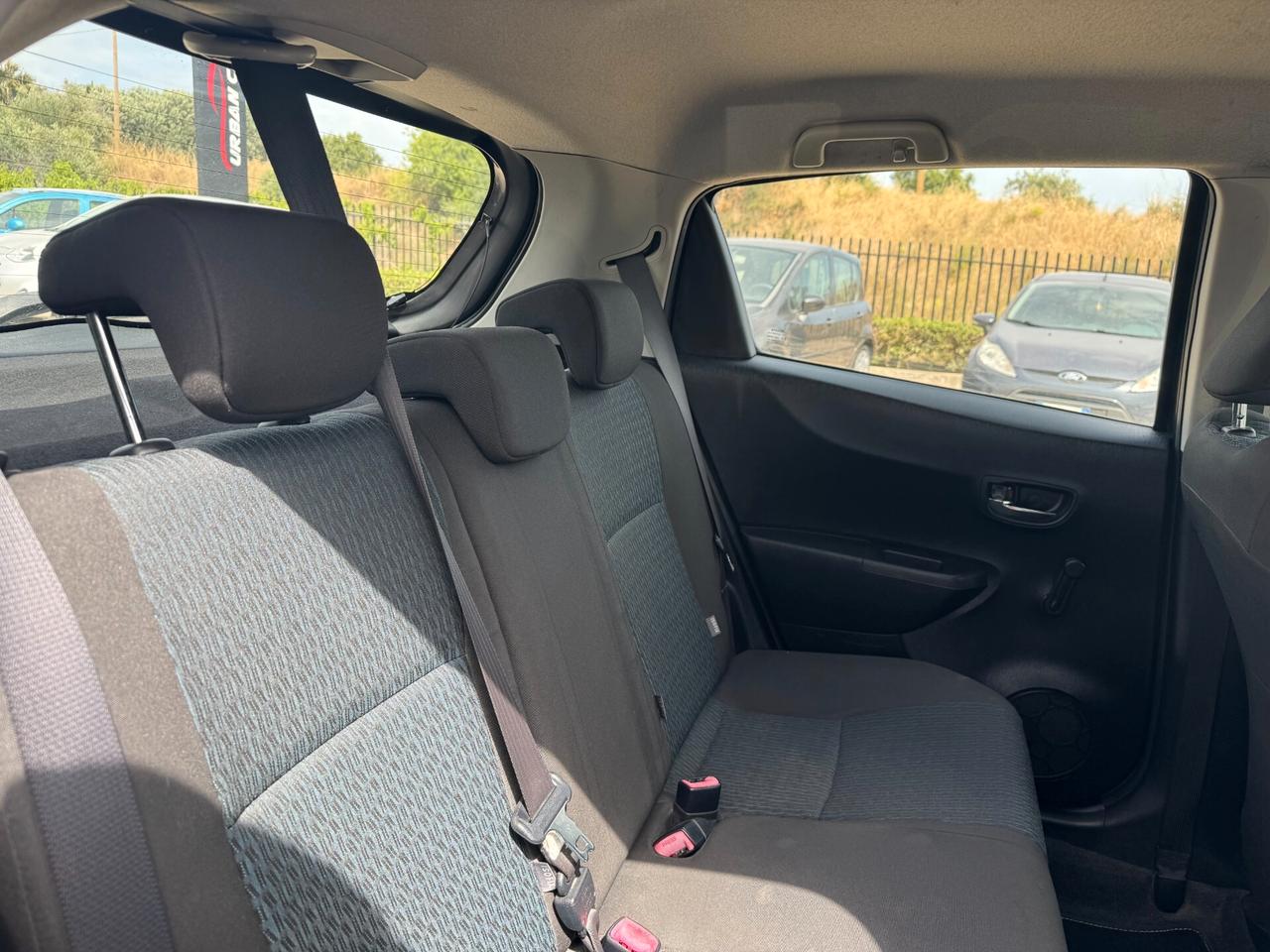Toyota Yaris 1.0 5 porte