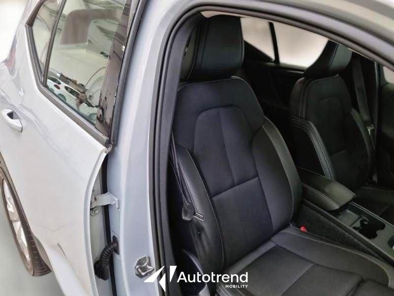 Volvo XC40 D3 150 CV AWD NAVI LED Business Plus