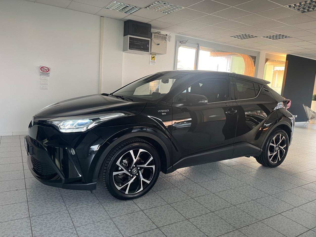 Toyota C-HR 1.8 Hybrid E-CVT Lounge