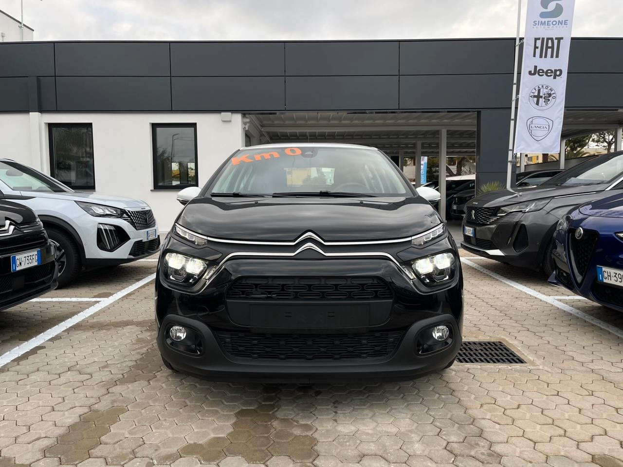 Citroen C3 PureTech 83 S&S Plus Km0 (Bicolore Onyx Black - tetto Opal White)