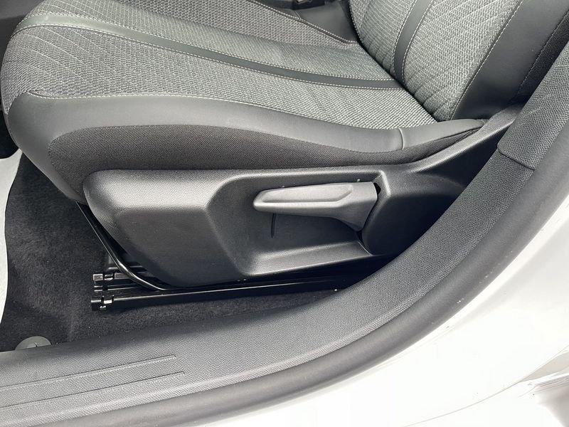 Peugeot 208 1.2 hybrid Allure 110cv e-dcs 6 - AZIENDALE