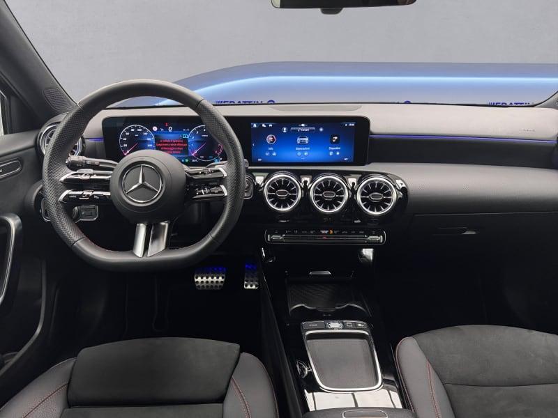MERCEDES BENZ A 180 AUTOMATIC AMG LINE