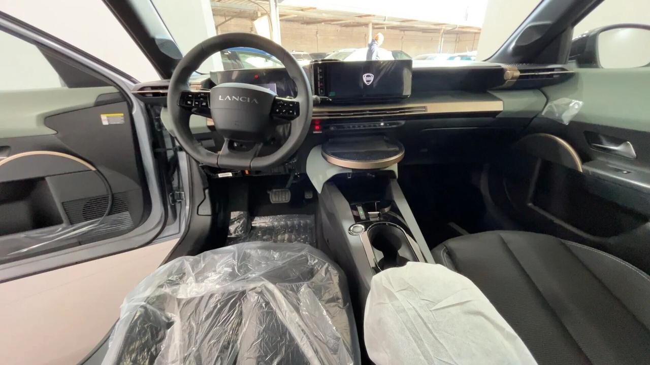 Lancia Ypsilon Hybrid e-DCT KM0