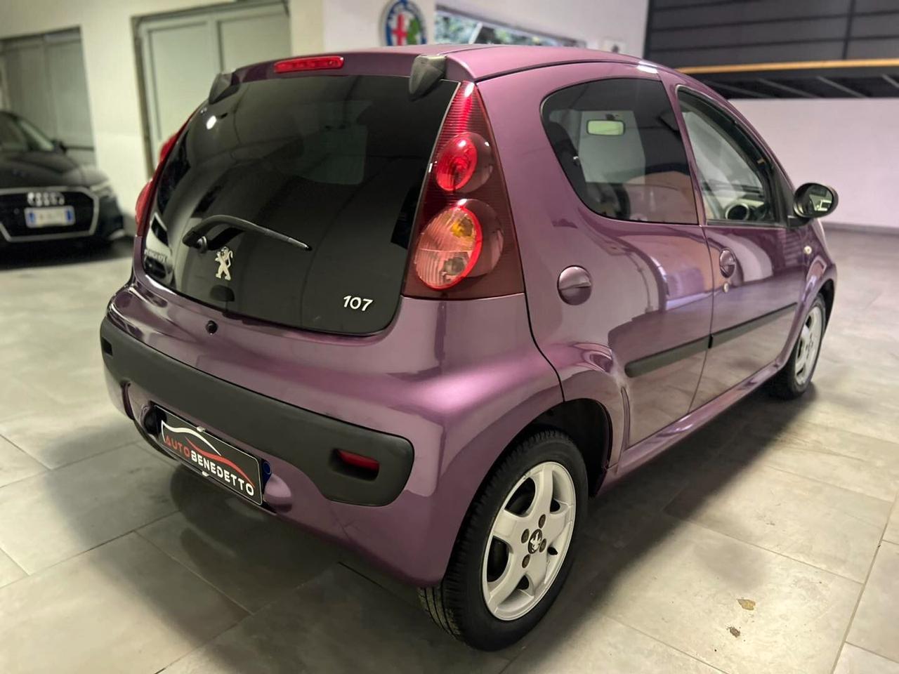 PEUGEOT 107 1.0 2TRONIC 2013