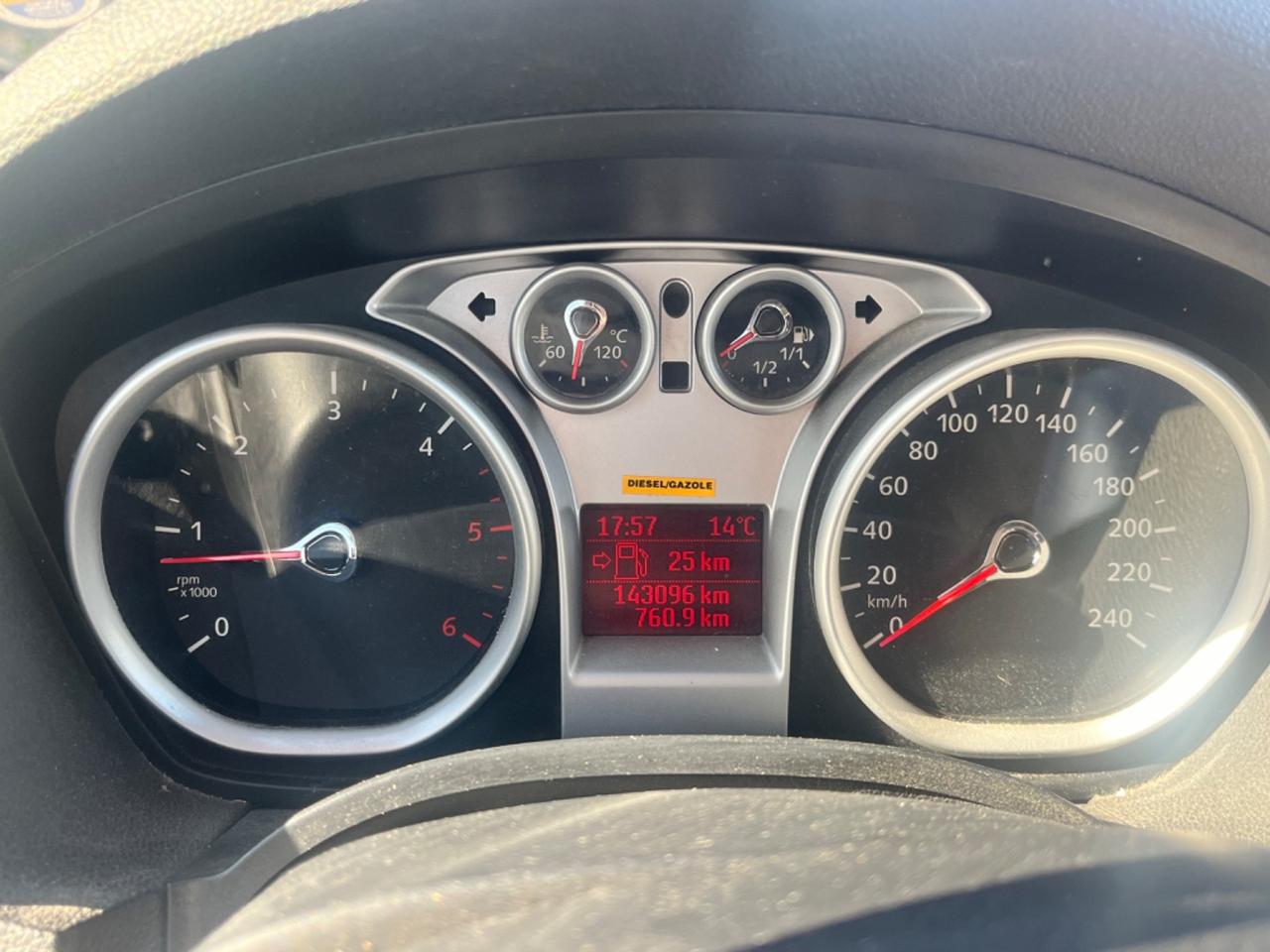 Ford C-Max 1.6 TDCi 90 CV Titanium X Neopatentati