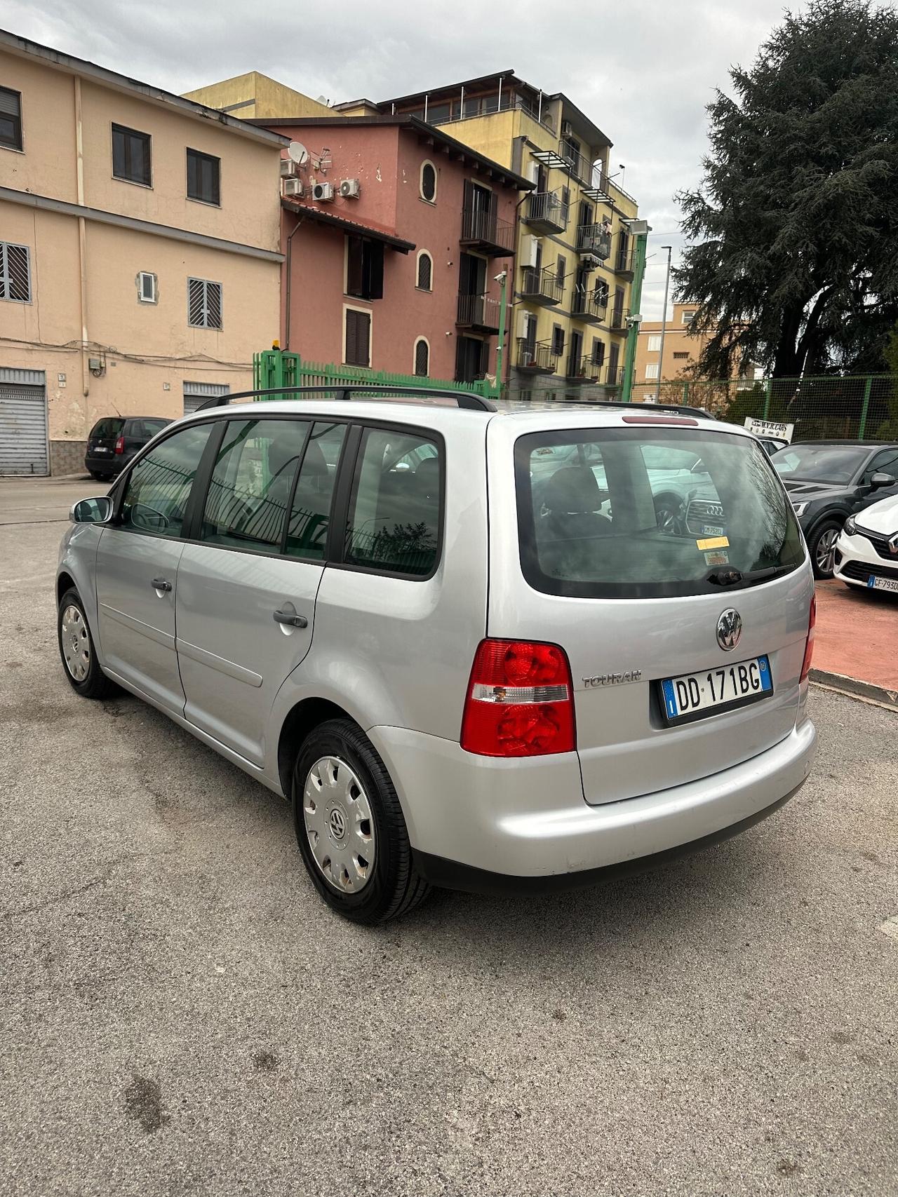 Volkswagen Touran 1.6 Trendline Bifuel G
