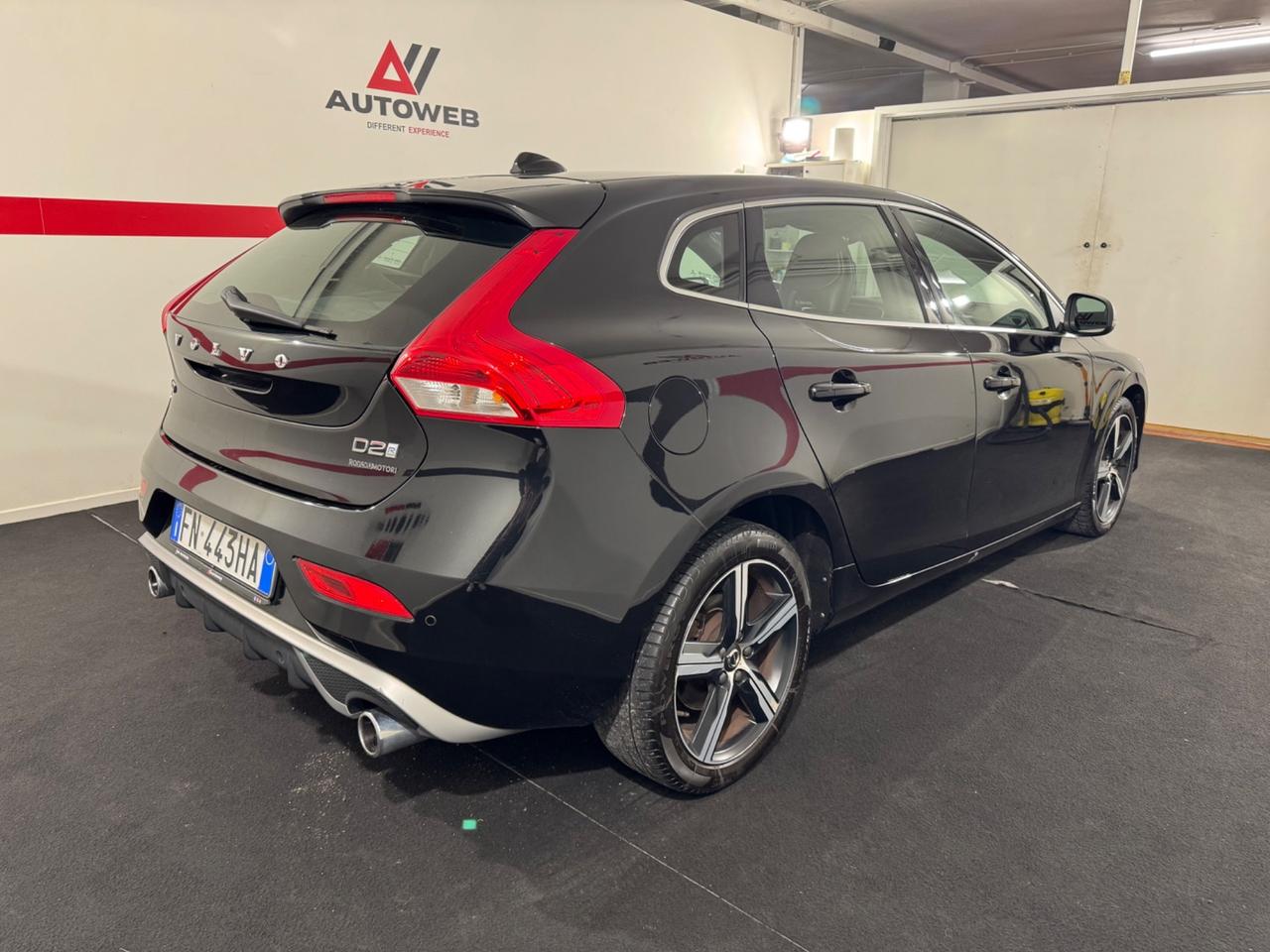 Volvo V40 D2 R-design EURO 6B