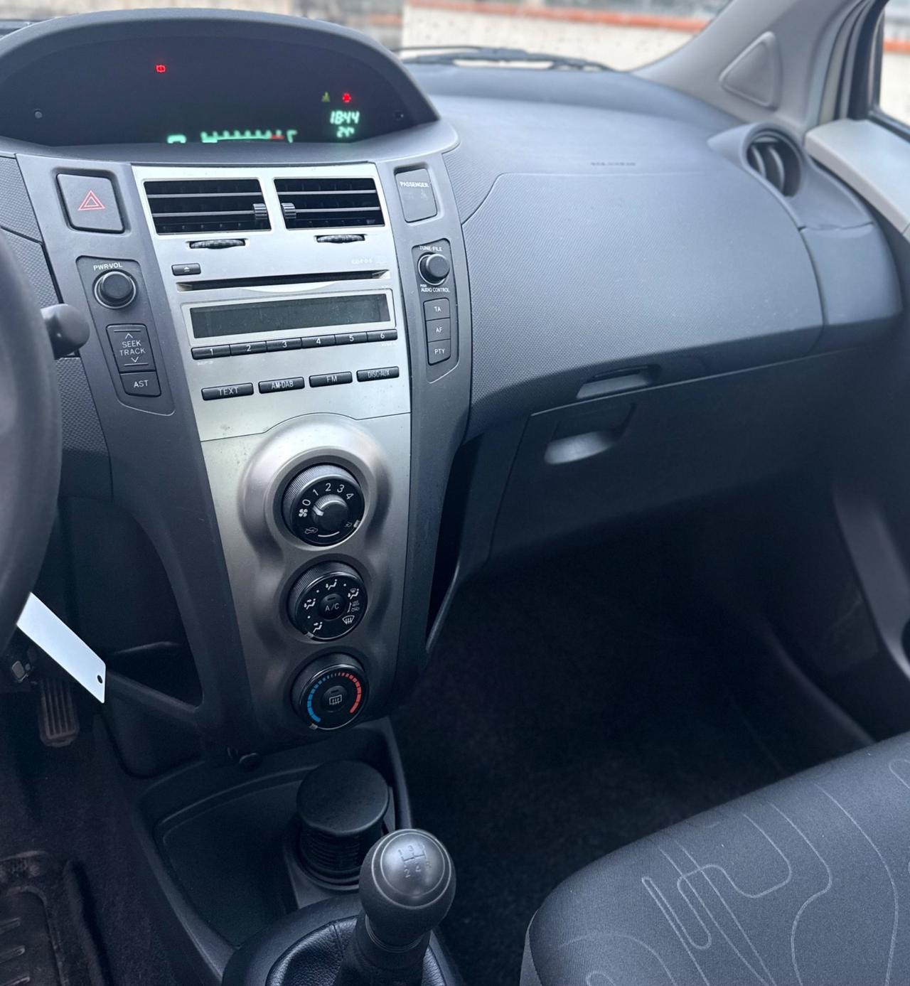 Toyota Yaris 1.0 Benzina 70 Cv