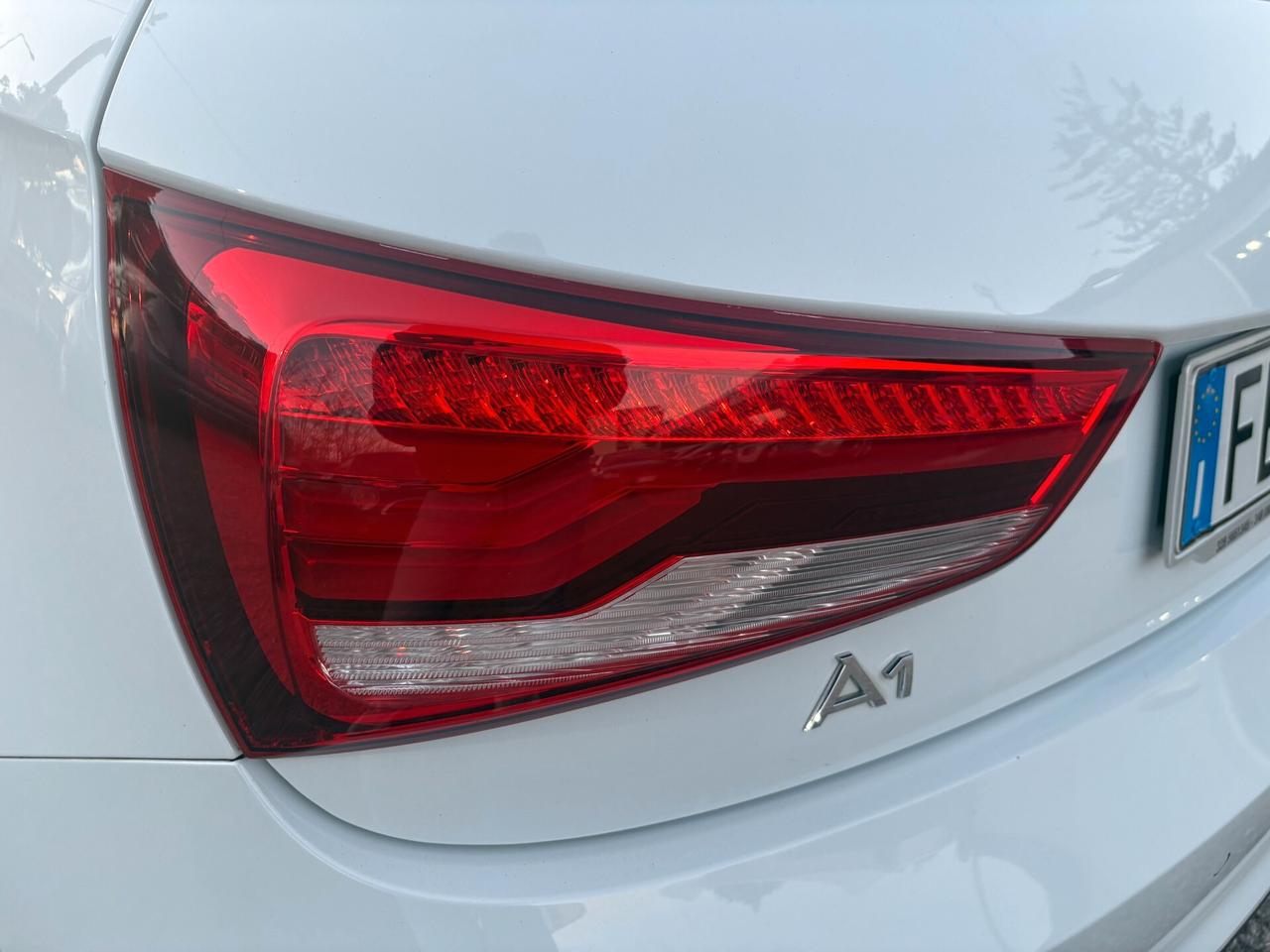 Audi A1 Sline 1.6 TDI 116 CV Metal plus