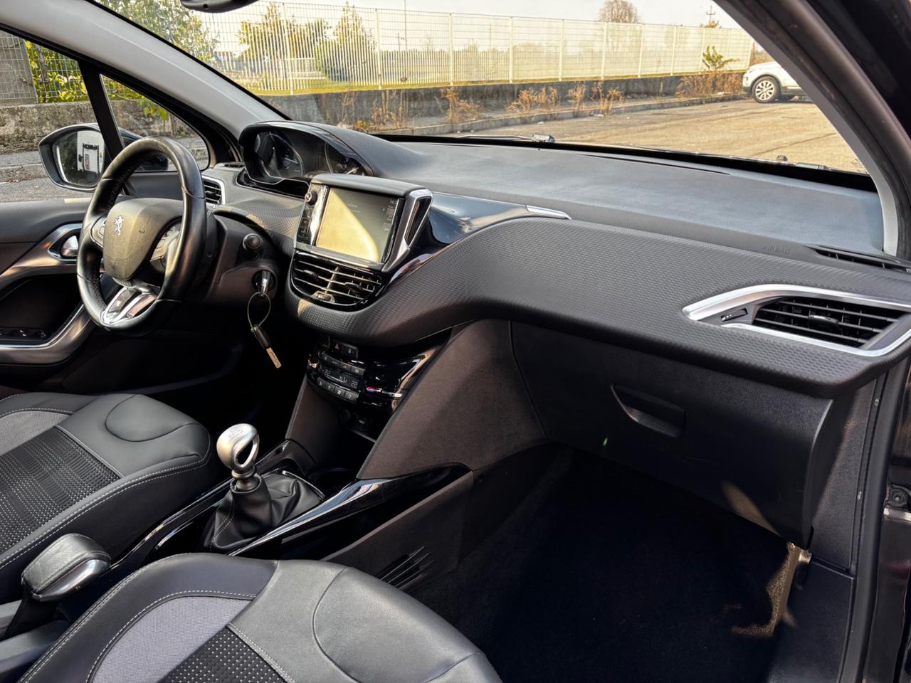 Peugeot 2008 BlueHDi 120CV, UNI PRO, GARANZIA