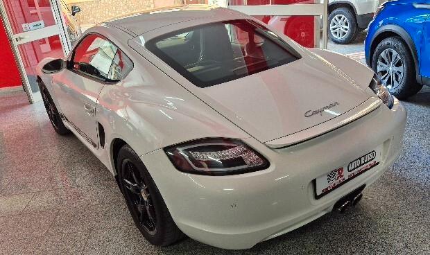 Porsche Cayman 2.7