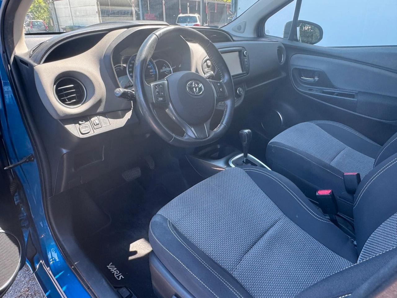 Toyota Yaris 1.5 Hybrid 5 porte Cool