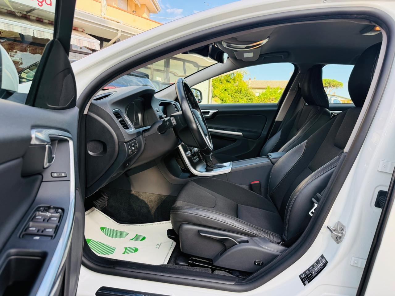 Volvo V60 D5 Geartronic Momentum 132.000km!!