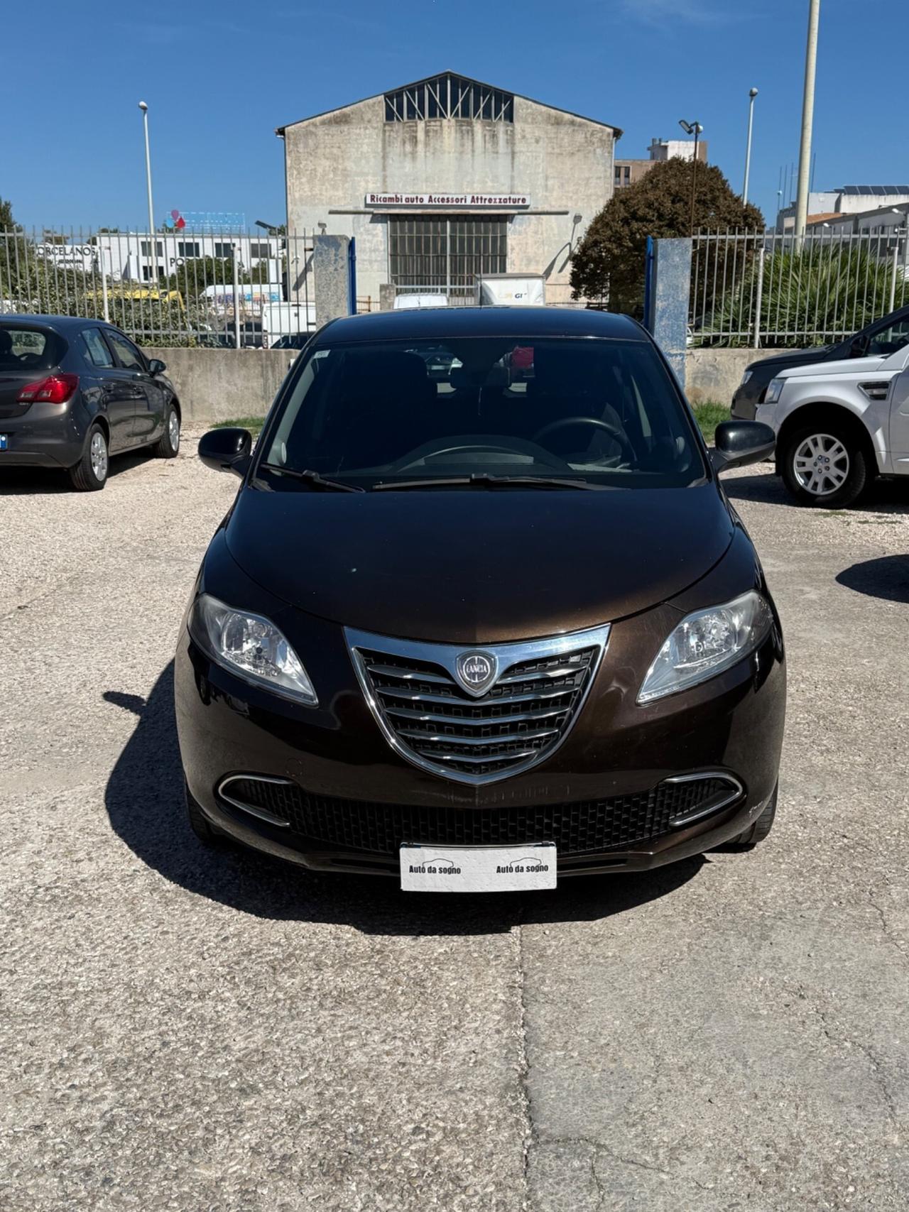 Lancia Ypsilon 1.2 69 CV 5 porte GPL Ecochic Gold