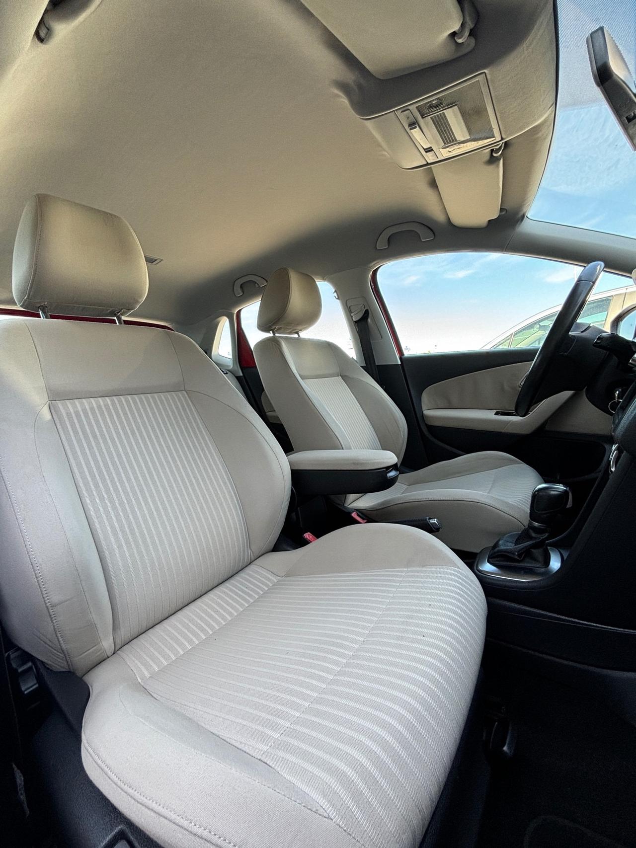 Volkswagen Polo 1.6 TDI 90CV DSG Highline - 2010