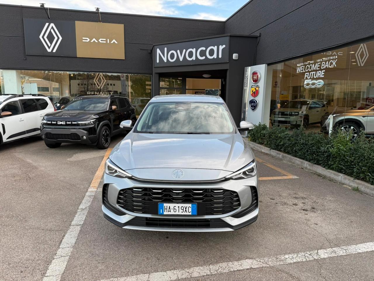 MG ZS 1,5 BZ 115 CV LUXURY MAN MY24 5P